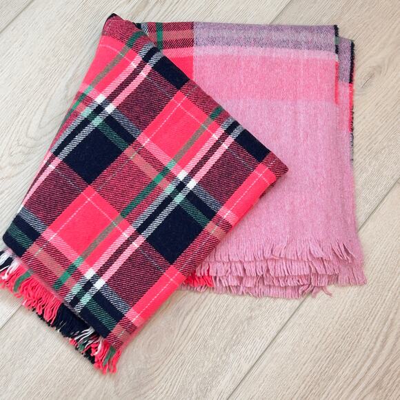 J.Crew Blanket Scarf Large Plaid. Made in Italy - Picture 5 of 7